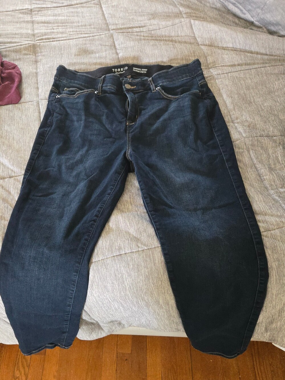 Torrid Plus Size Bombshell Skinny Premium Stretch Dark Blue Jeans Size 16 Reg - Picture 8 of 10